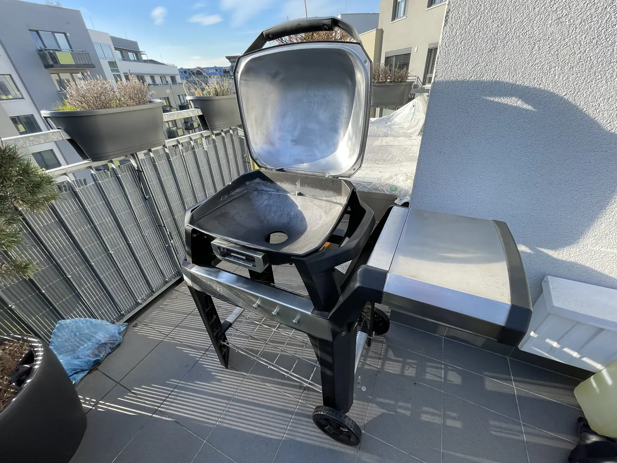 Otevřený gril po čištění čističem CLEANEE